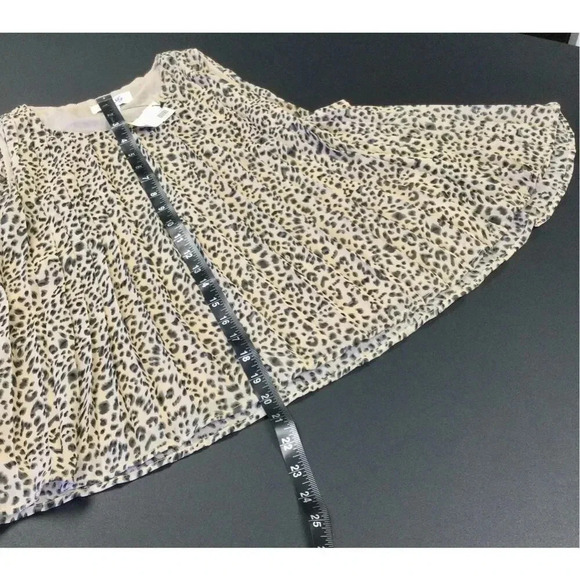 NWT She + Sky Womens Tan Gray Leopard Print Pleated A-Line Swing Tank Top Large - Picture 4 of 9